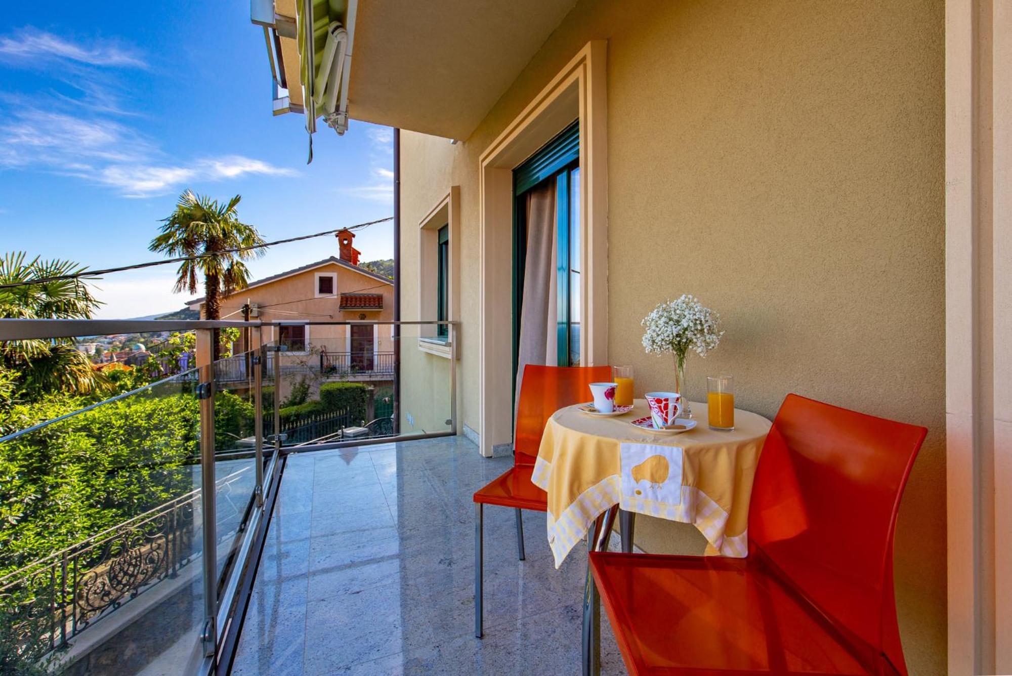 Lux Apartmani Opatija Exterior photo
